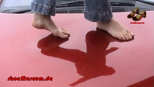 Sexy girl walks barefoot on Citroen - french car - part 1 (0006A)